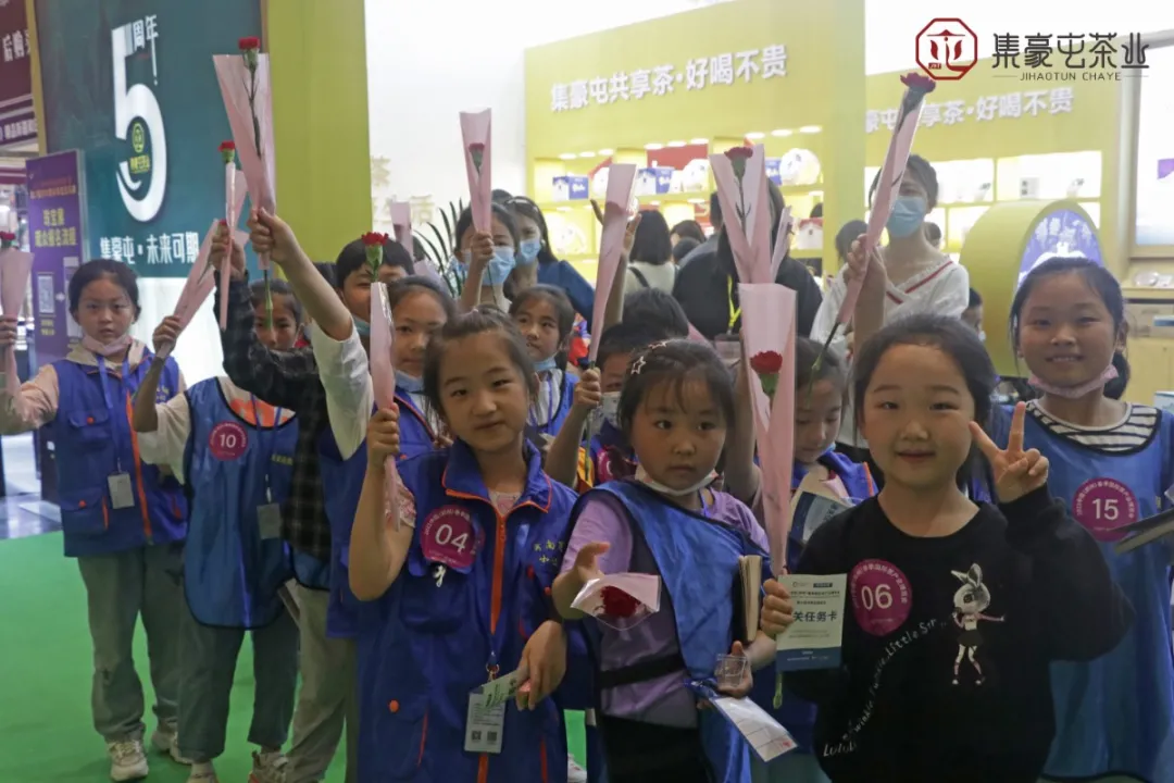 母親節，讓我們以茶敬愛